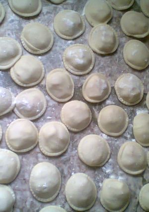 Una foto de Sorrentinos de ricota y jamón