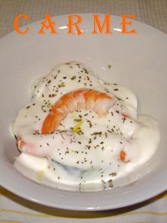 Una foto de Ensalada de pepinos, langostinos y yogurt (dieta)