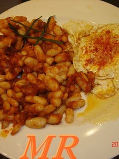 Una foto de Huevos fritos con pimenton de la vera