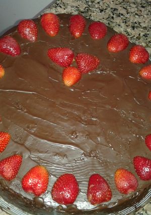 Una foto de Torta de chocolate y crema pastelera