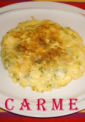 Una foto de Tortilla de brócoli y gambas