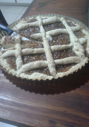 Una foto de Pastafrola de dulce de batata con chocolate