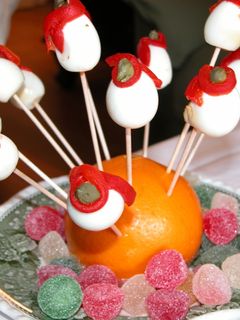 Una foto de Brochetas de huevos de codorniz