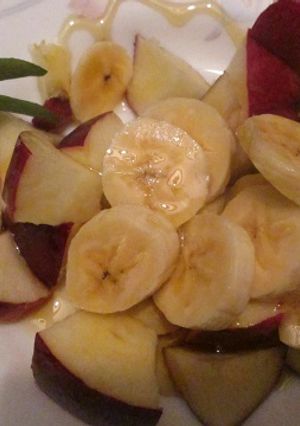 Una foto de Manzana y banana con miel