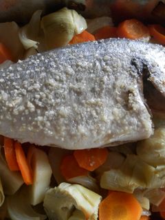 Una foto de Dorada al horno con verduras