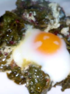 Una foto de Cazuela de acelgas, jamón y huevos