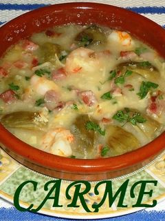 Una foto de Alcachofas con gambas y jamón