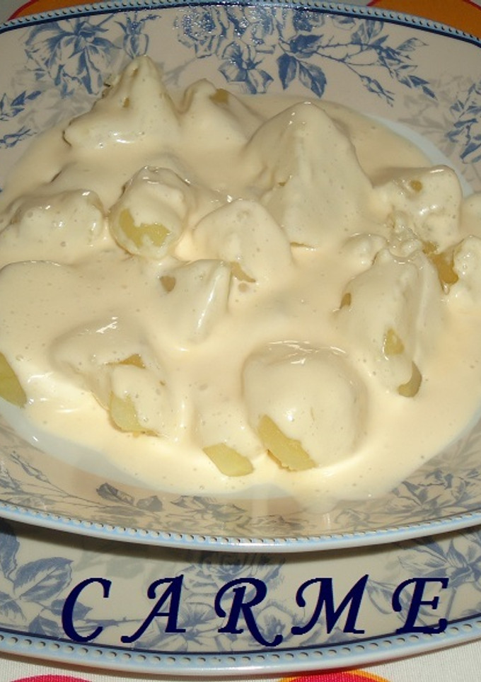 Una foto de Patatas cocidas con salsa mayonesa