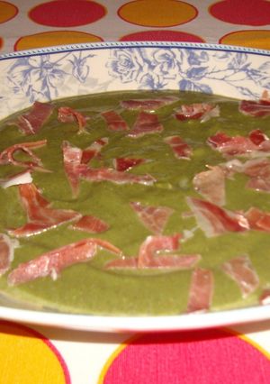 Una foto de Crema de judías verdes con jamón