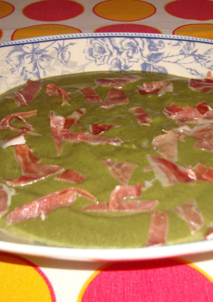 Una foto de Crema de judías verdes con jamón