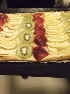 Una foto de Tarta de hojaldre de frutas
