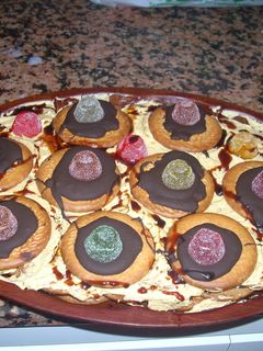 Una foto de Tarta de galletas, moca y chocolate