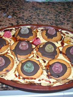 Una foto de Tarta de galletas, moca y chocolate