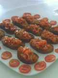 Brucheta o pan tostado con tomate y perejil