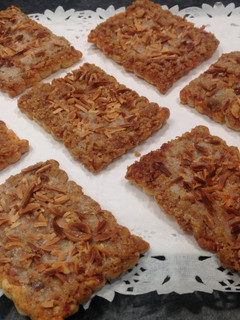 Una foto de Cocas de chicharrones individuales