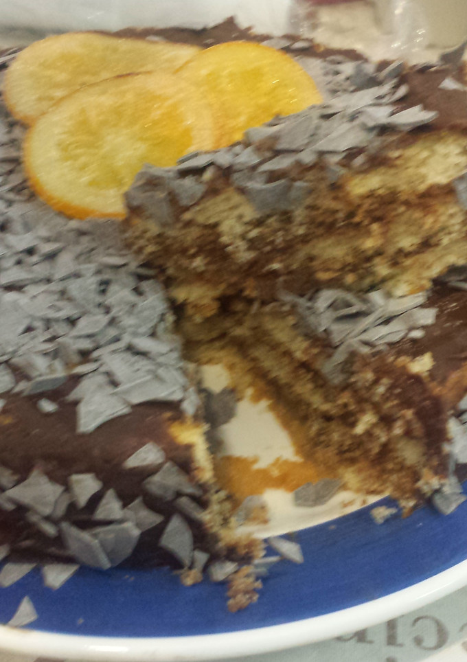 Una foto de Bizcocho de chocolate y naranja