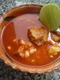 Caldo de frijol con puerco