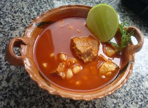 Una foto de Caldo de frijol con puerco