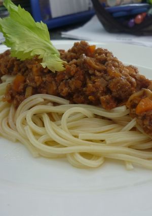 Una foto de Spaghetti a la bolognesa casera
