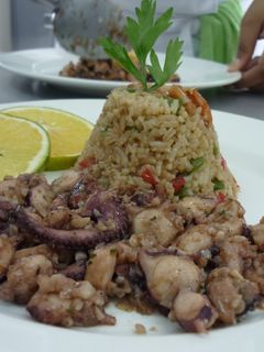 Una foto de Pulpo al ajillo (con cebolla y ajo)