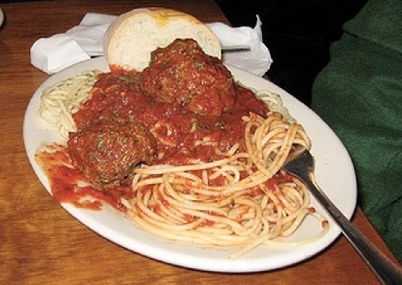 Spaghetti con albóndigas