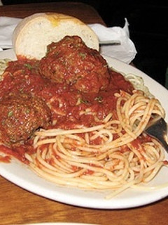 Una foto de Spaghetti con albóndigas
