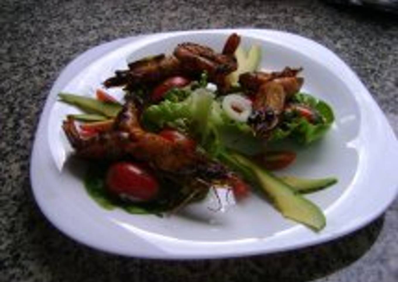 Ensalada de camarones y aguacate