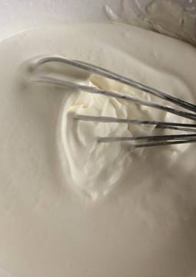 Una foto de Crema chantilly para decorar tortas