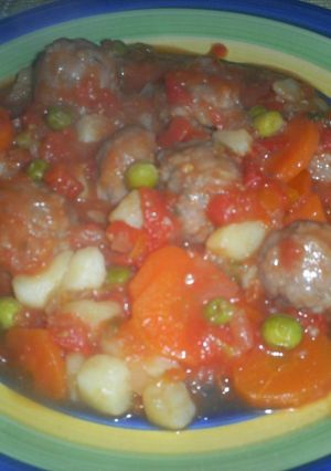 Una foto de Albóndigas a la española