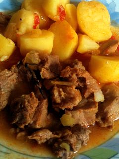 Una foto de Carne estofada con papas