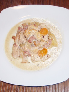 Una foto de Pollo a la crema y vino blanco