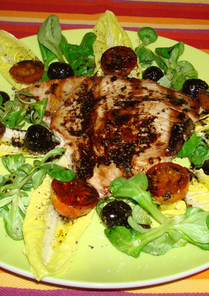 Una foto de Ensalada marina a la albahaca