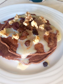 Una foto de Hot cakes de chocolate integrales
