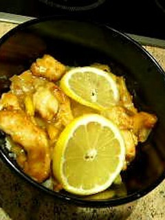 Una foto de Pollo al limón con Wok