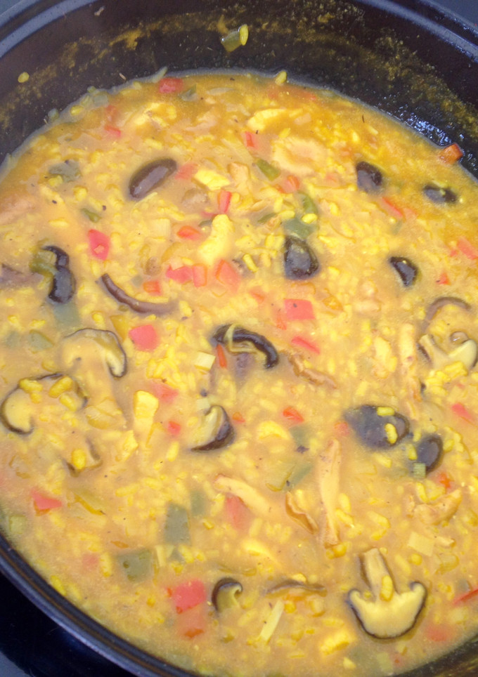 Una foto de Arroz caldoso de setas y verduras