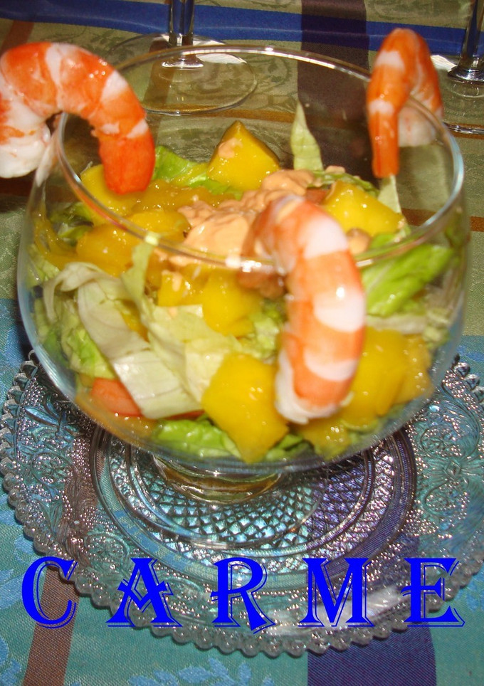 Una foto de Cóctel de mango y langostinos