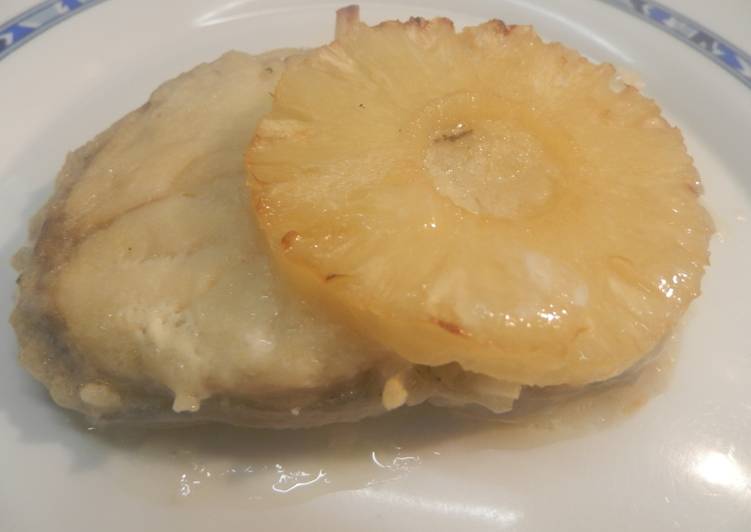 rape al horno con piña.