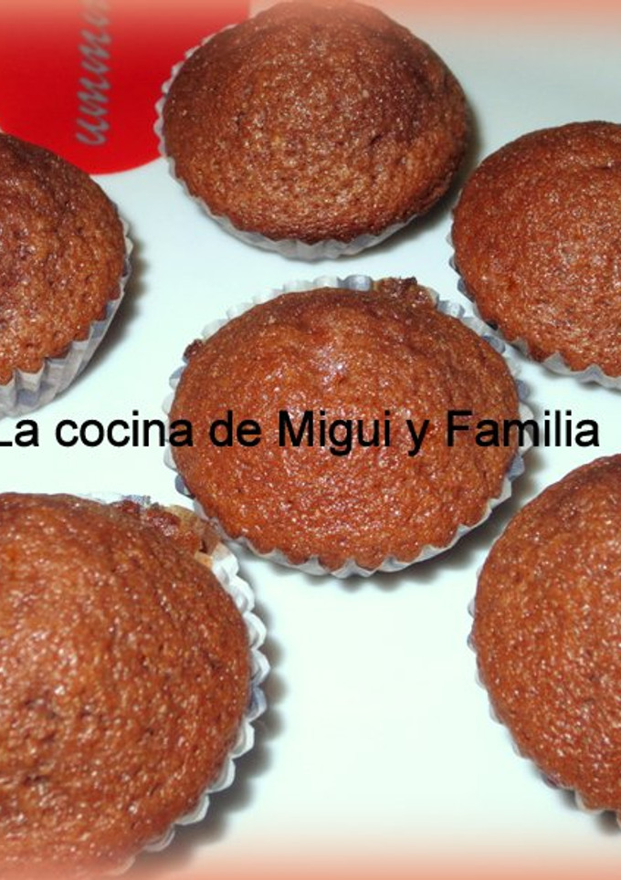 Una foto de MINI-MAGDALENAS DE YOGURT DE PLÁTANO Y CHOCOLATE VALOR