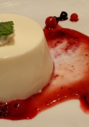 Una foto de Panacota de frutos rojos