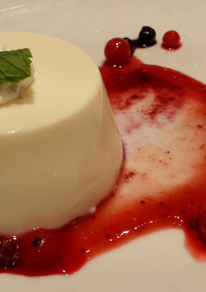 Una foto de Panacota de frutos rojos