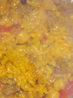 Una foto de Paella de carne picada