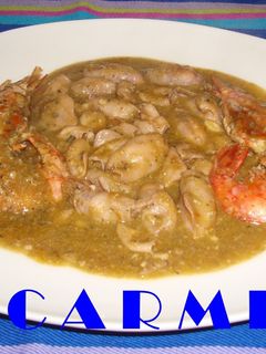 Una foto de Chipirones y gambas con salsa de avellanas