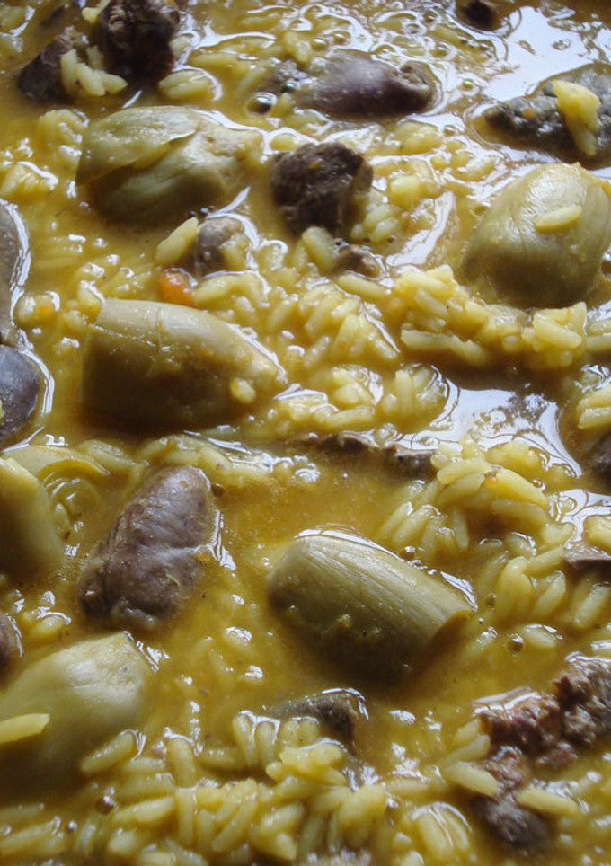 Una foto de Alcachofas con higadito de pollo