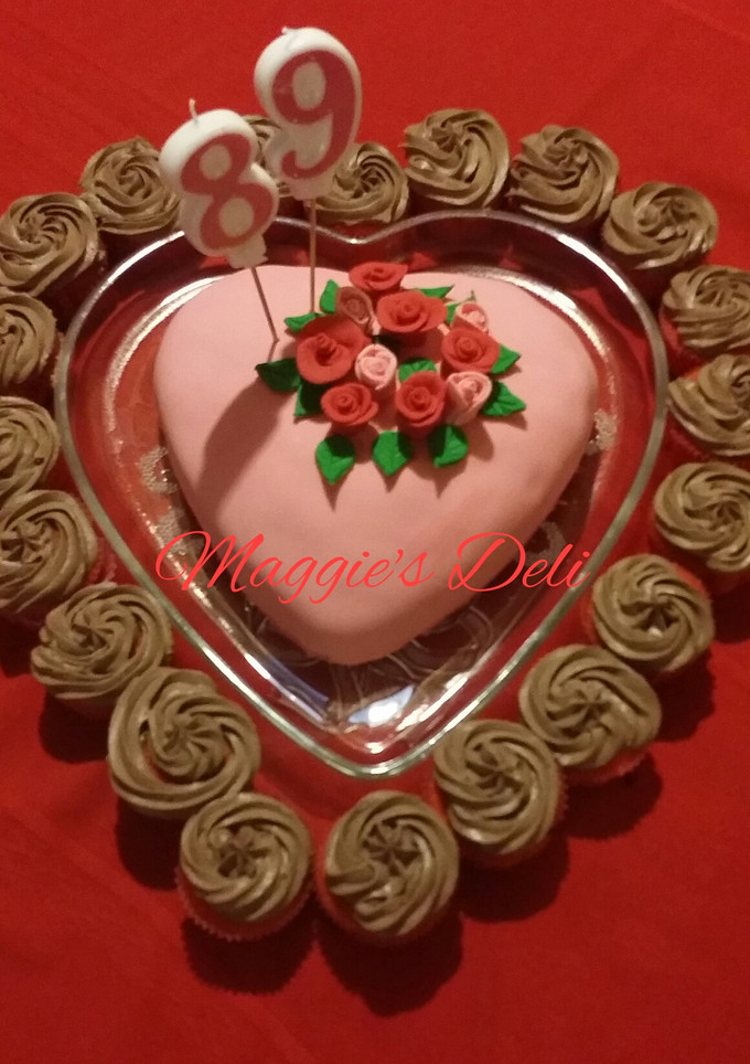 Una foto de Pastel de San Valentín con fondant