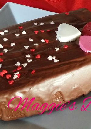Una foto de Panqué de chocolate con sorpresa de corazón