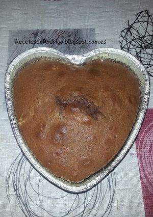Una foto de Bizcocho de caramelo de chocolate