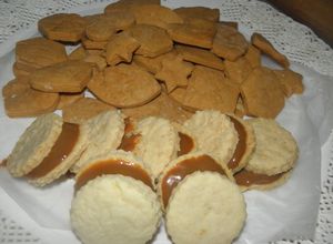 Una foto de Galletitas y alfajorcitos muy fáciles sin huevo (dos recetas)