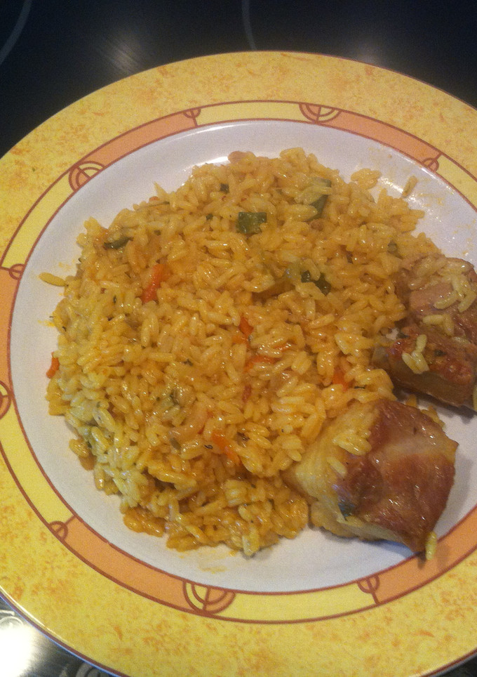 Una foto de Arroz con pollo rápido
