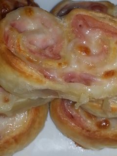 Una foto de Palmeritas de jamón dulce y queso