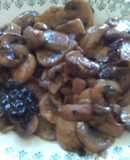 Champiñones al ajillo con pasilla